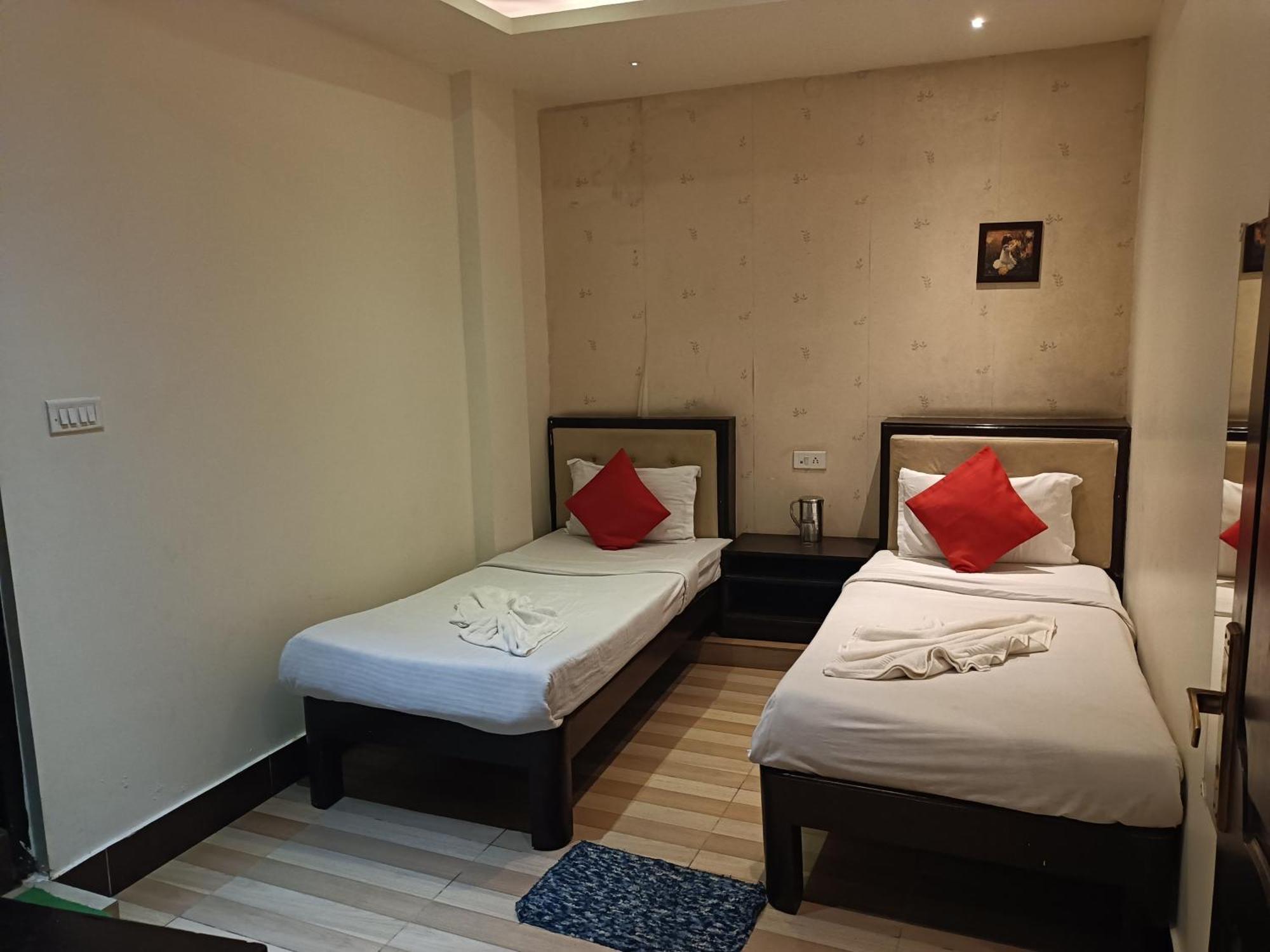 Hotel Serene Шиллонг Екстер'єр фото
