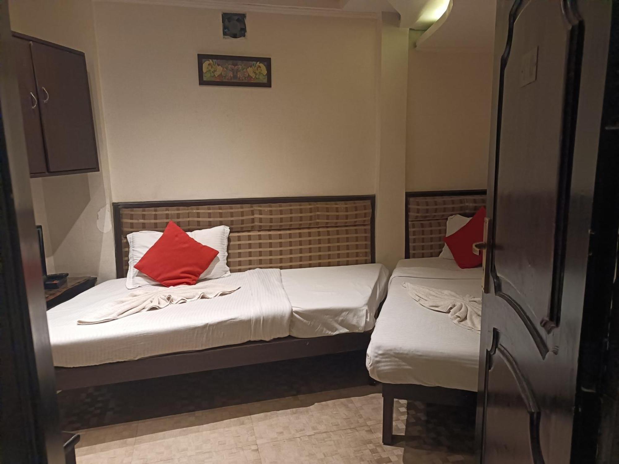 Hotel Serene Шиллонг Екстер'єр фото