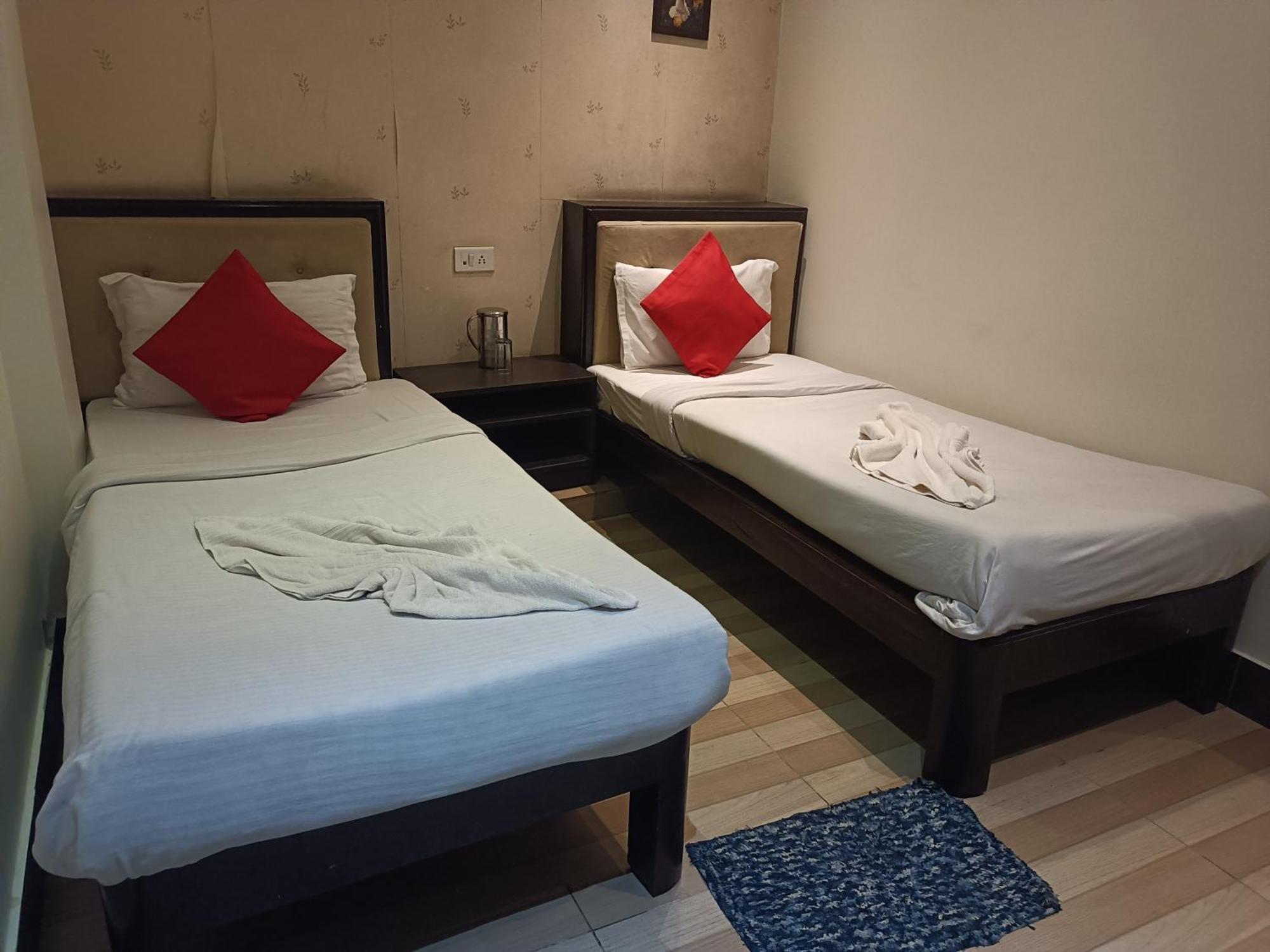 Hotel Serene Шиллонг Екстер'єр фото