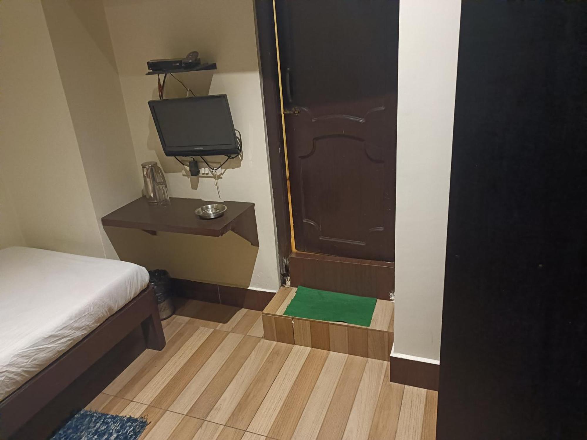 Hotel Serene Шиллонг Екстер'єр фото