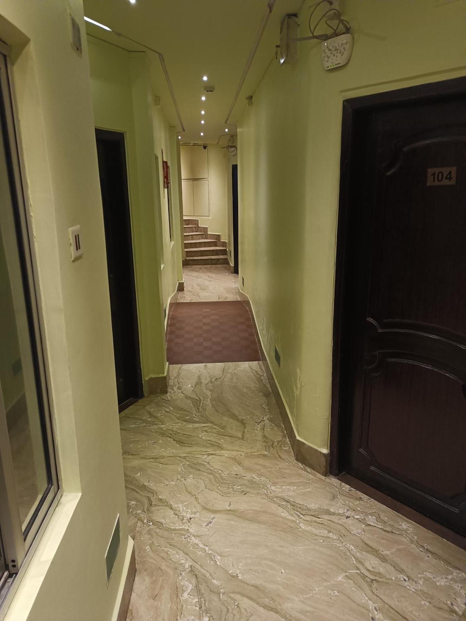 Hotel Serene Шиллонг Екстер'єр фото